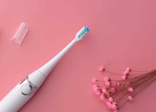 電動牙刷怎么清洗？電動牙刷清潔方法操作流程，一篇全覽！