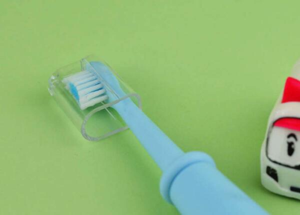 兒童用聲波震動牙刷和旋轉牙刷哪個好？牙刷類型就該這樣挑！