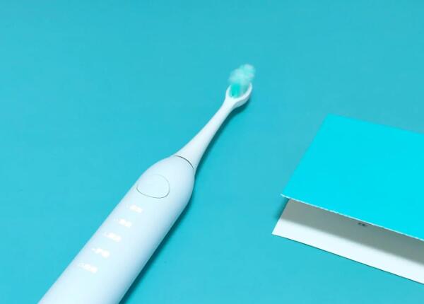 30塊和300塊，電動牙刷是不是智商稅？