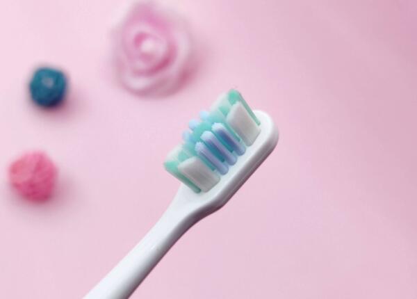 電動牙刷比手動牙刷刷得更干凈？牙刷就該這樣選擇！