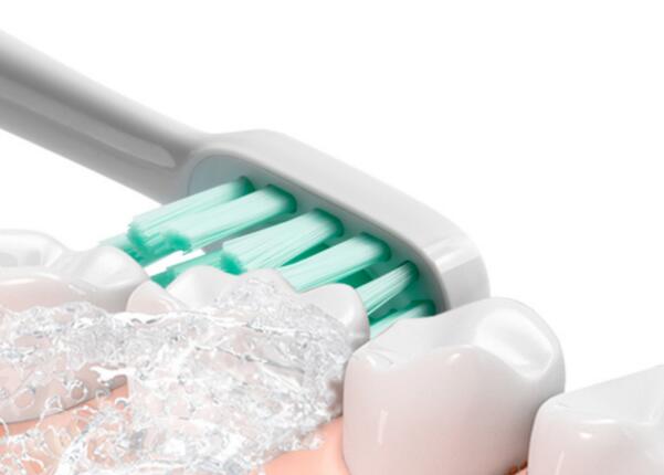 成人電動(dòng)牙刷防水不好怎么辦？電動(dòng)牙刷進(jìn)水的解決操作介紹