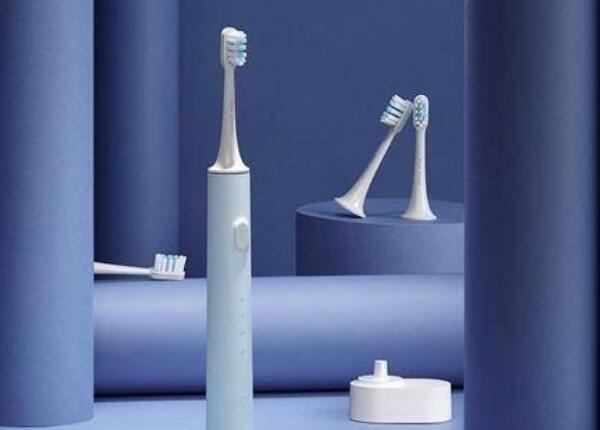 電動牙刷當清潔器好用嗎？刷牙工具電動牙刷的幾大優(yōu)勢