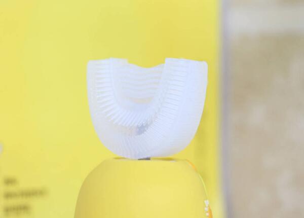 兒童u型手動牙刷刷得干凈不？答案盡在文中！