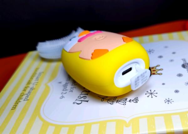 新款兒童u型電動牙刷怎么充電？常見的三種U型牙刷充電方式