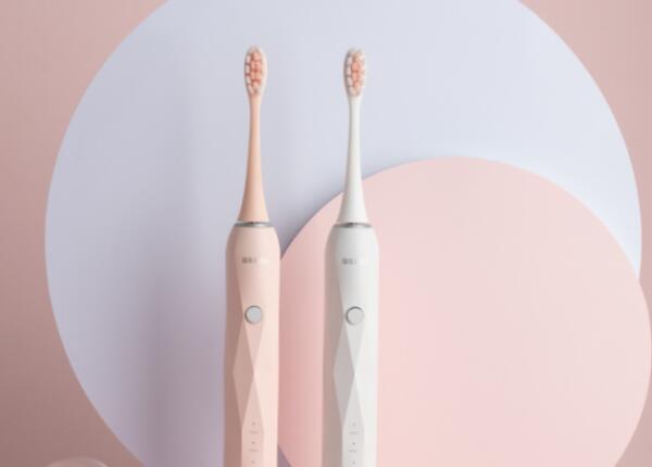 硅膠磁懸浮電動(dòng)牙刷怎么用？電動(dòng)牙刷的正確使用方法
