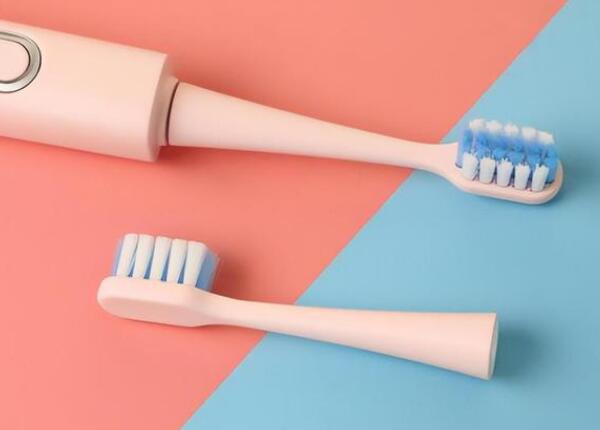 電動牙刷能不能一直用同一清潔刷頭？