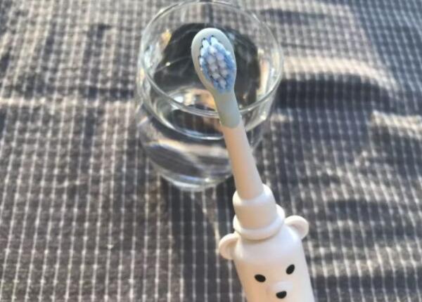 兒童如何正確用電動牙刷刷牙？牙刷刷牙指南分享