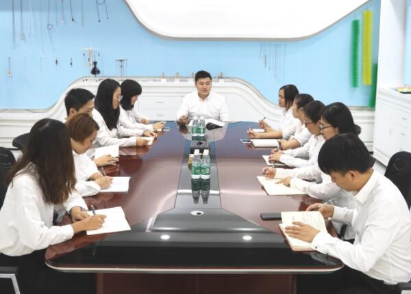 尋找可靠電動(dòng)牙刷廠的注意事項(xiàng)